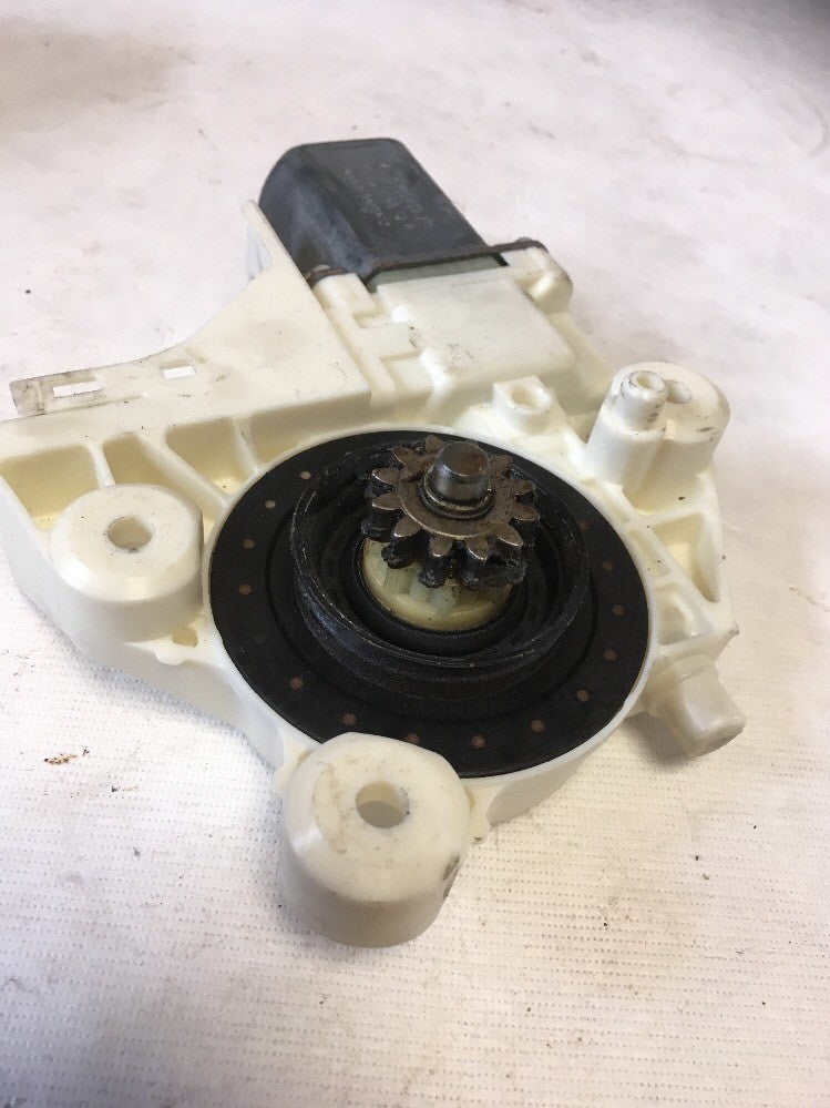 Front Door Electric Window Motor Right Side From MK2 Ford Focus 5 Door3