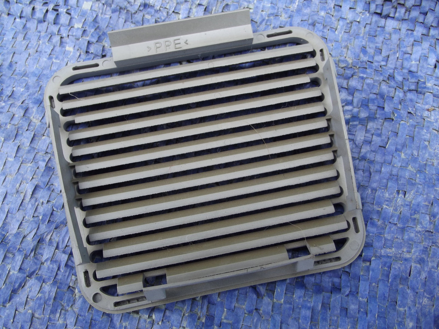 CENTRAL MIDDLE HIGH BRAKE LIGHT ACCRESS GRILL from BMW E36 3 SERIES COUPE1