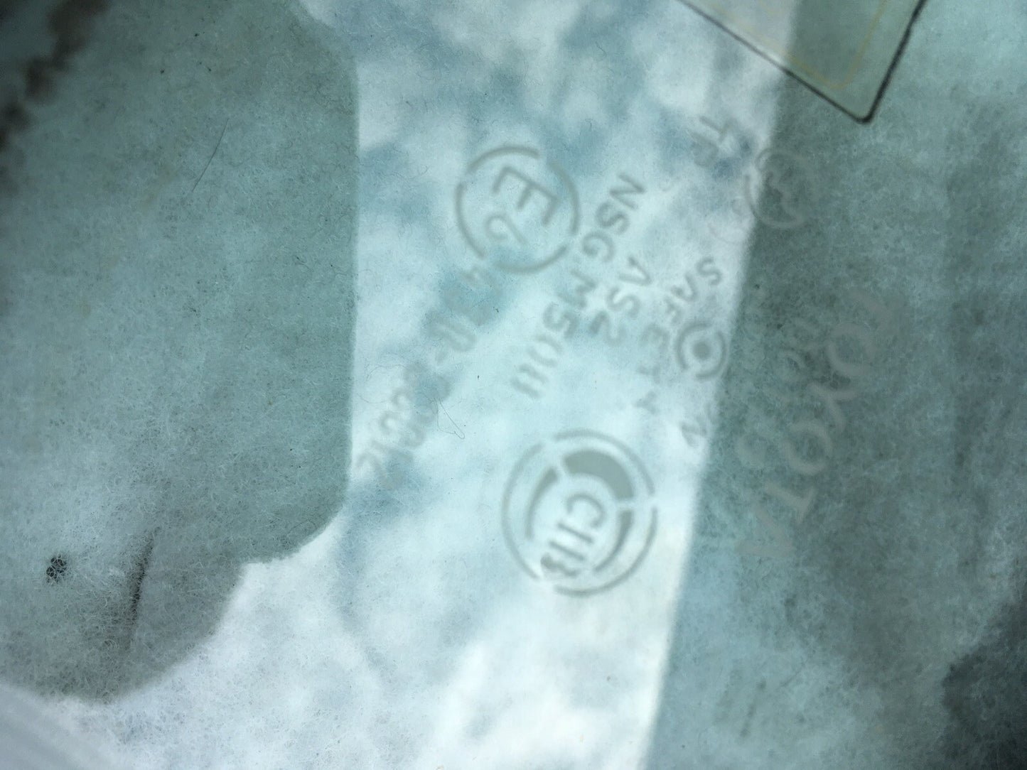 Door Window Glass Front Left for Toyota Previa 2002 05 Gen 21