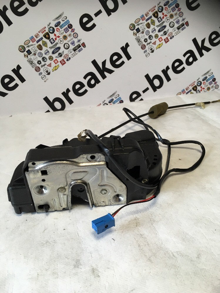 Door Lock Latch Rear Right From a Mercedes C Class W203 00-052