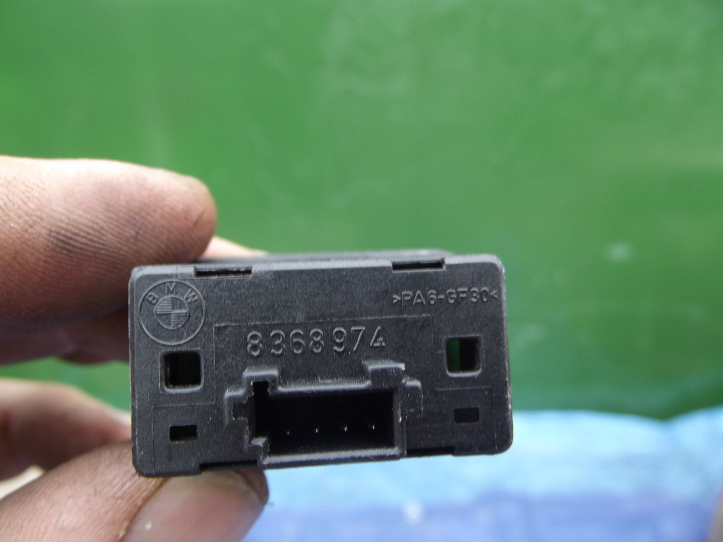 DOOR ELECTRIC WINDOW SWITCH 8368974 from a BMW E39 525 D 51