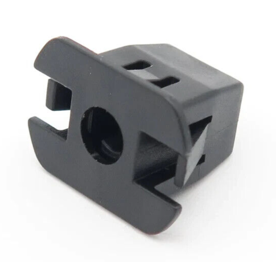 PORSCHE MACAN Trim Fixing Grommet 8K0837199 x521