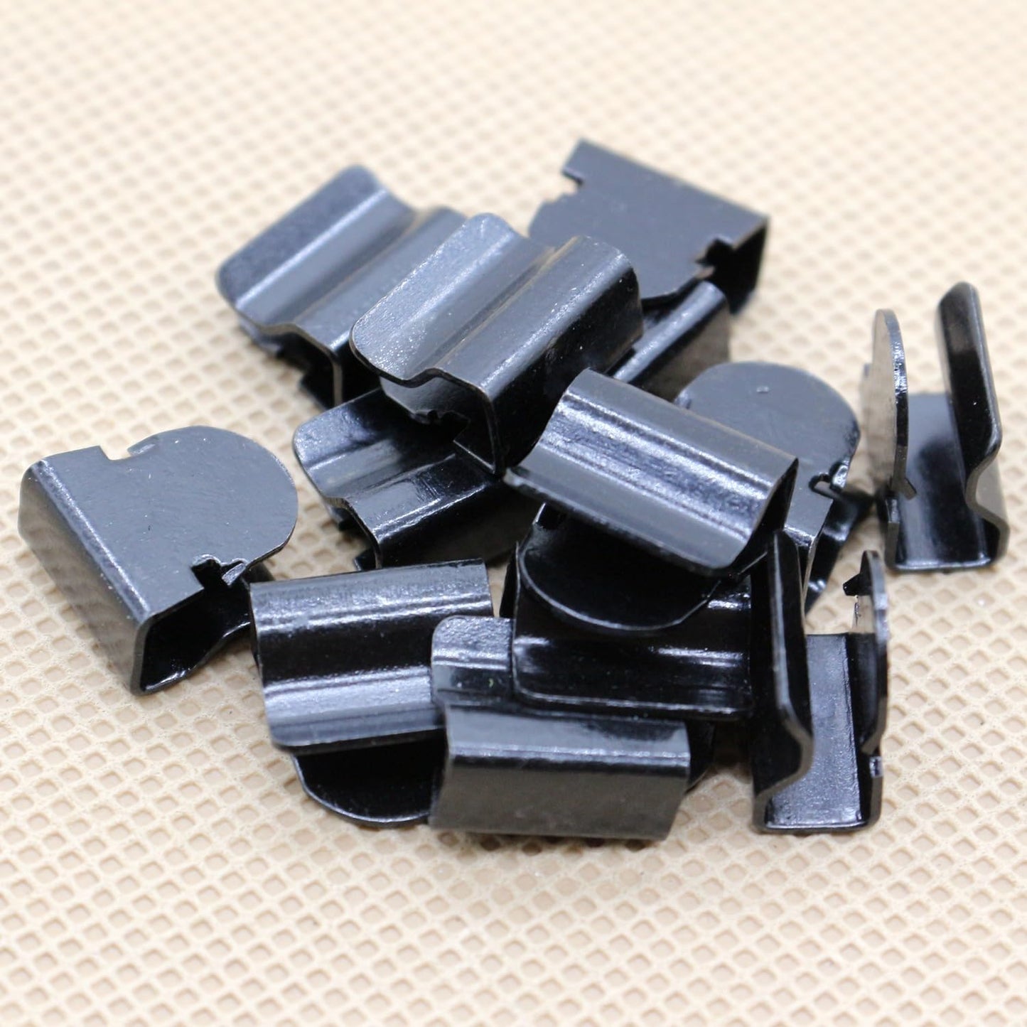 Audi Metal Edge Clip - Wheel Arch Liner & Fender Flare U Fastener 8R0853585
