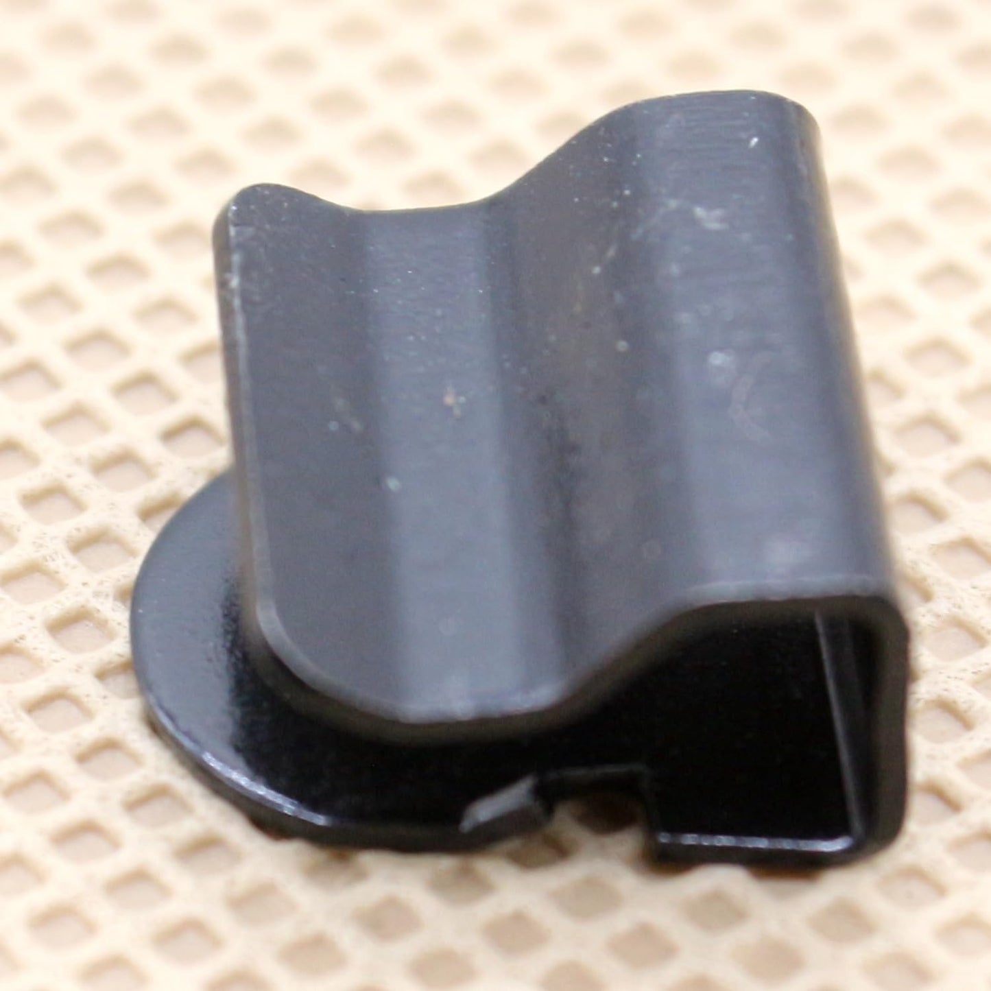 Audi Metal Edge Clip - Wheel Arch Liner & Fender Flare U Fastener 8R0853585