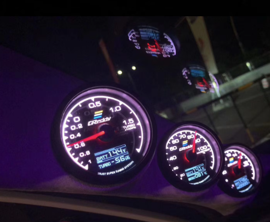 Turbo Boost & Vacuum Gauge  Complete Kit With Hardware – 7 Colour Illumination Digital Monitor 60mm