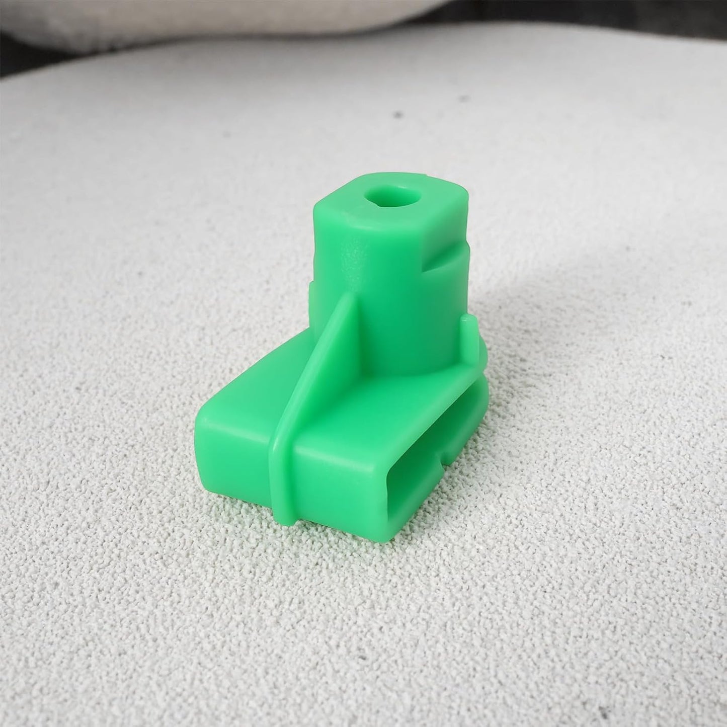 Green Plastic Spire C-Clip - Bumper & Trim Panel Fastener