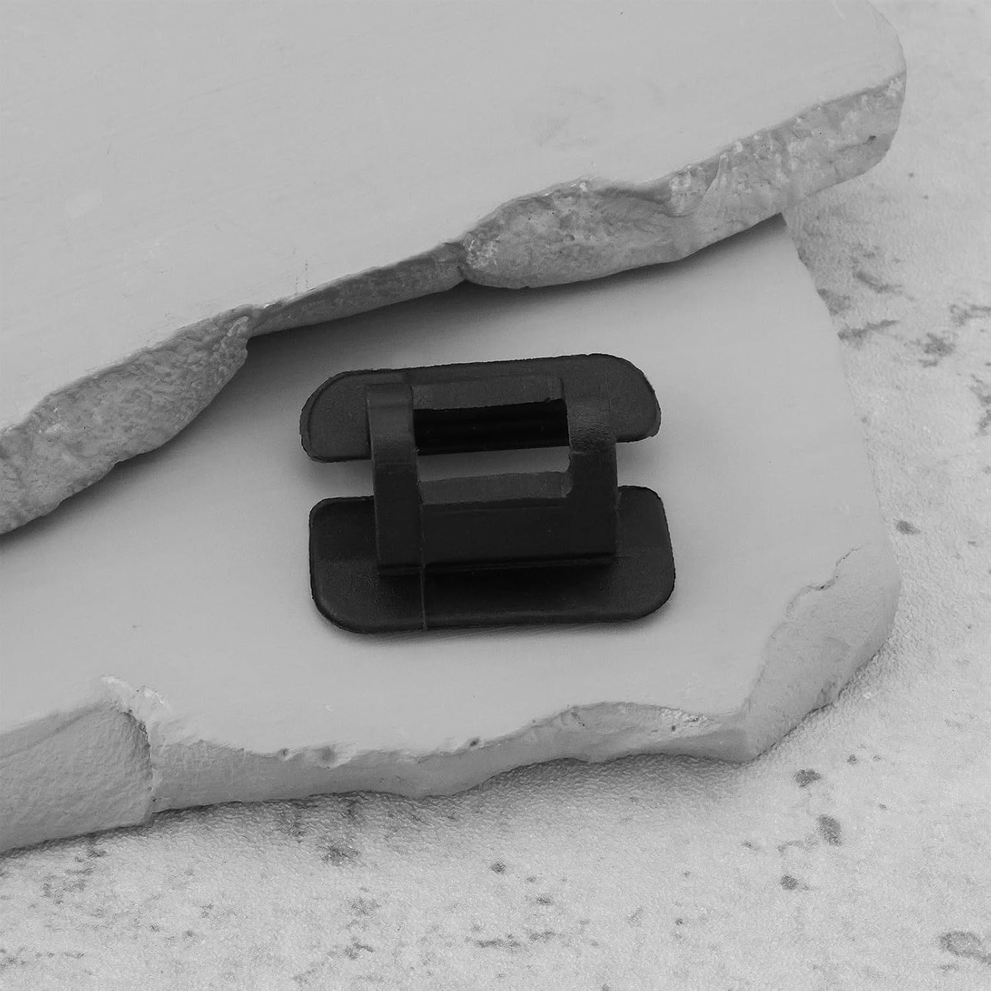 Land Rover & Volvo Bonnet Insulation Retainer Clip - Under Bonnet Sound Pad Fastener LR027039