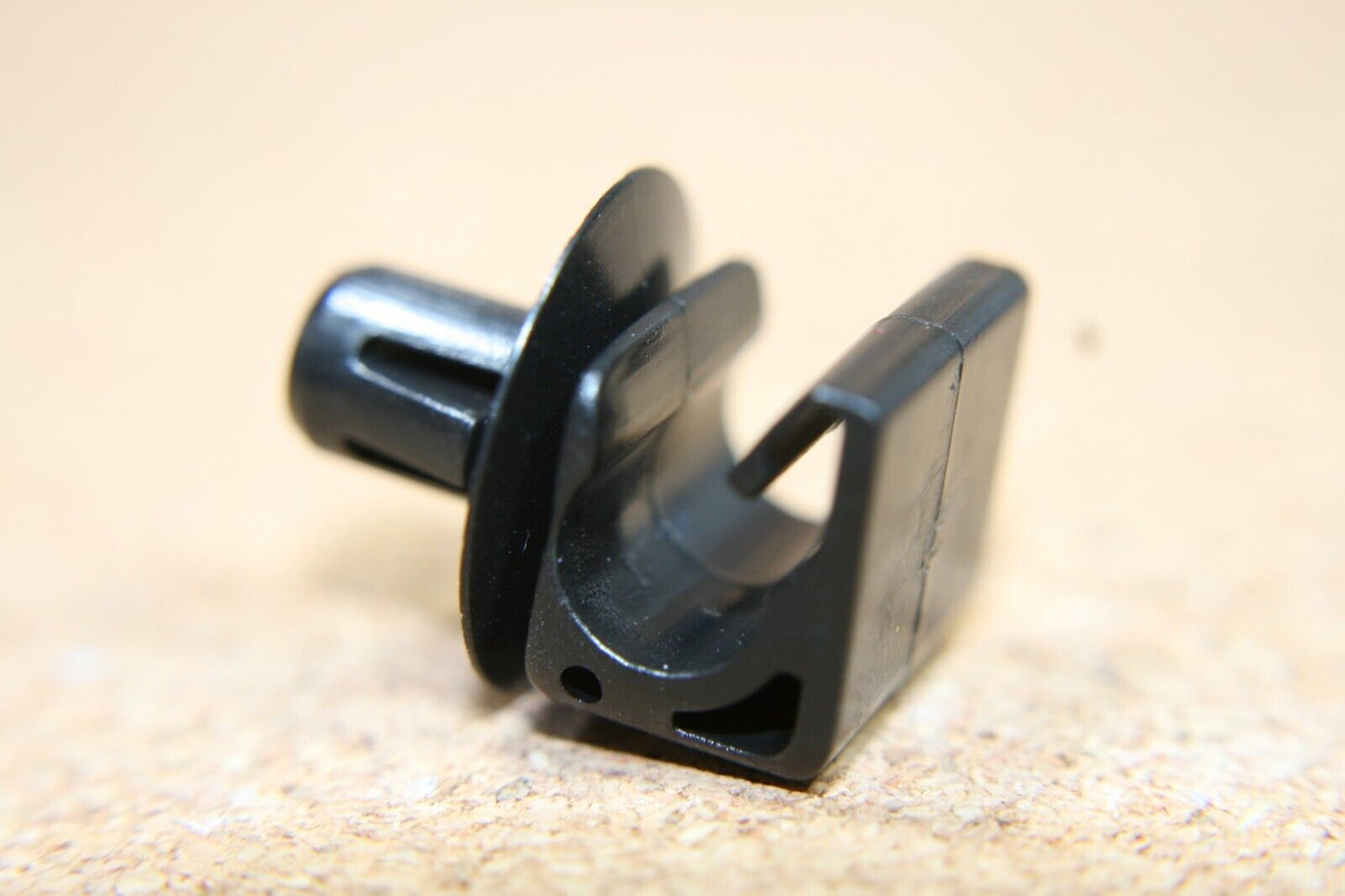 Land Rover & Ford Brake Pipe Line Clip - NTC9543L / 6758612 Retainer
