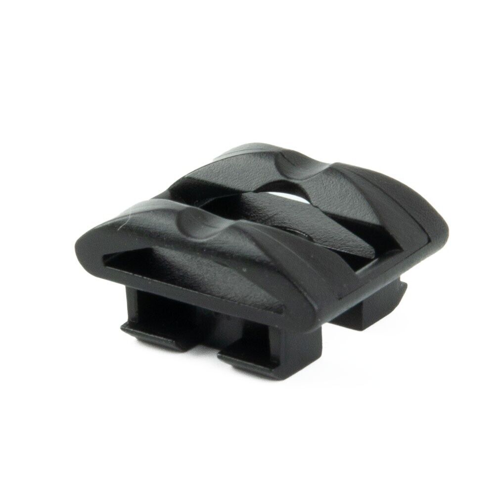 Land Rover Range Rover Tow Cover Twist Lock Receiver Clips DYF500010