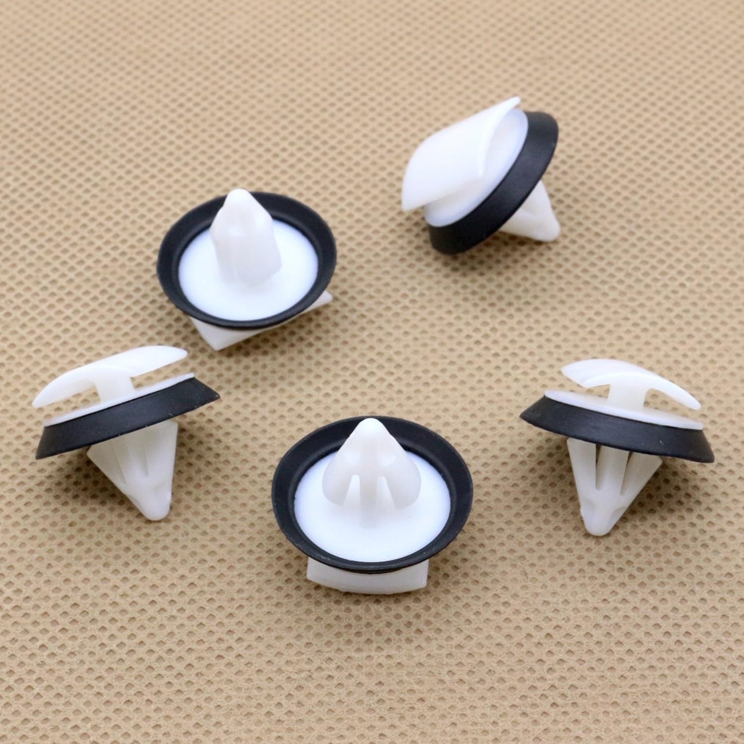 VW Exterior Body Side Trim Moulding Clip WHT008801 WHT008733