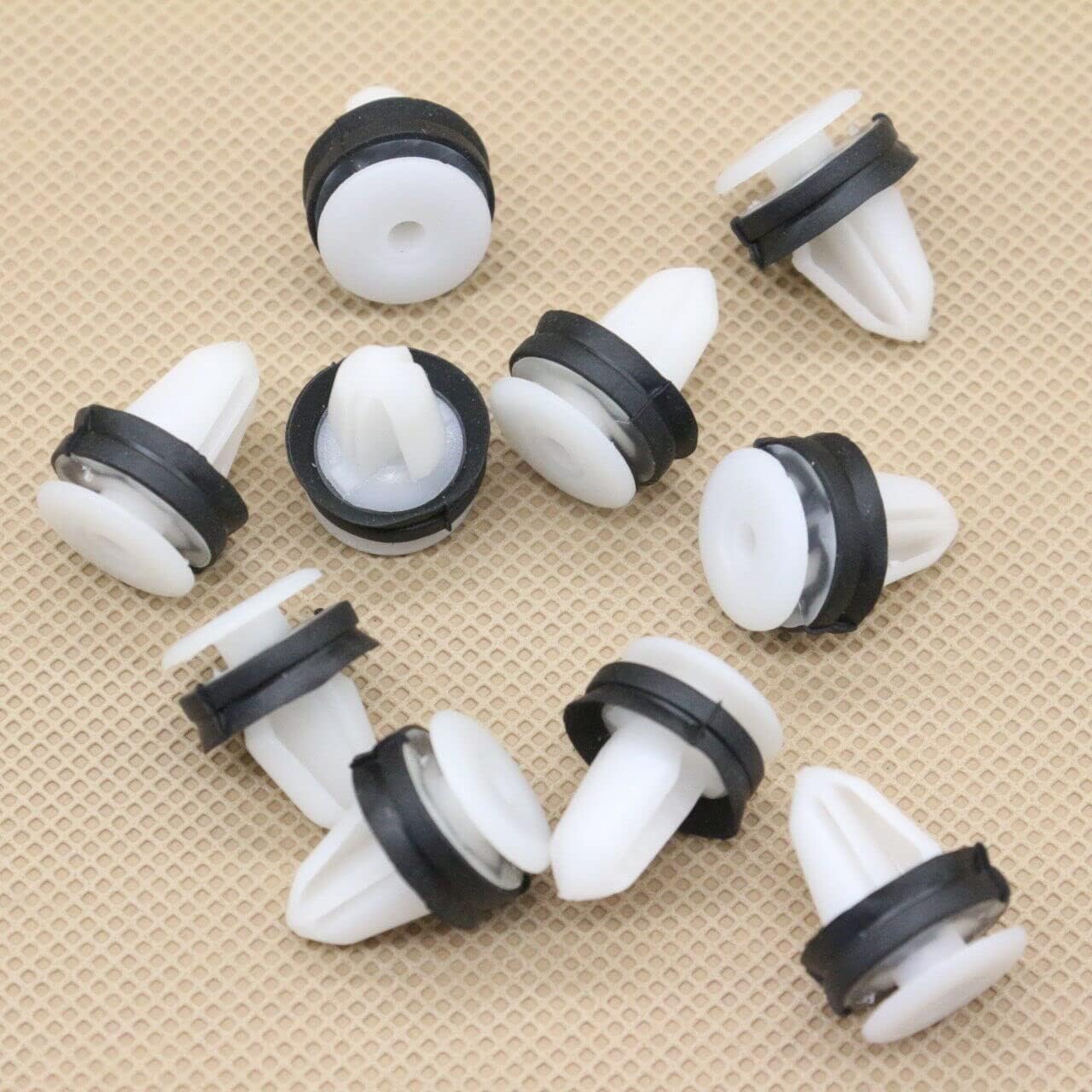 Land Rover & Ford 9mm Trim Panel Clip with Rubber Seal - Door Card Fastener LR013135