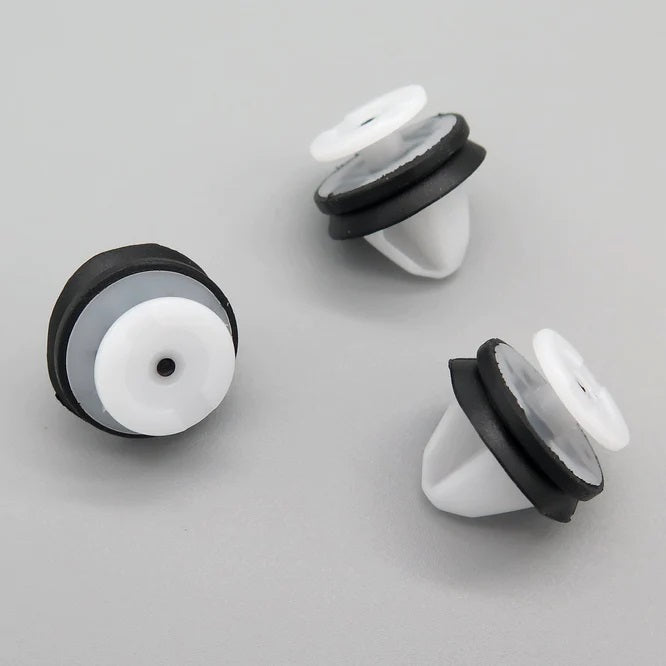 Land Rover Range Rover White Trim Clips - Freelander Evoque Discovery Sport LR006101