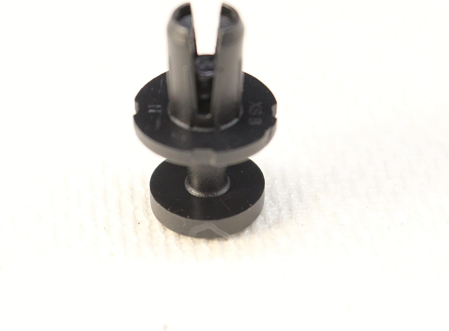 Torx Head Plastic Screw Fit Trim Rivet Multi-Brand - 7L6868307