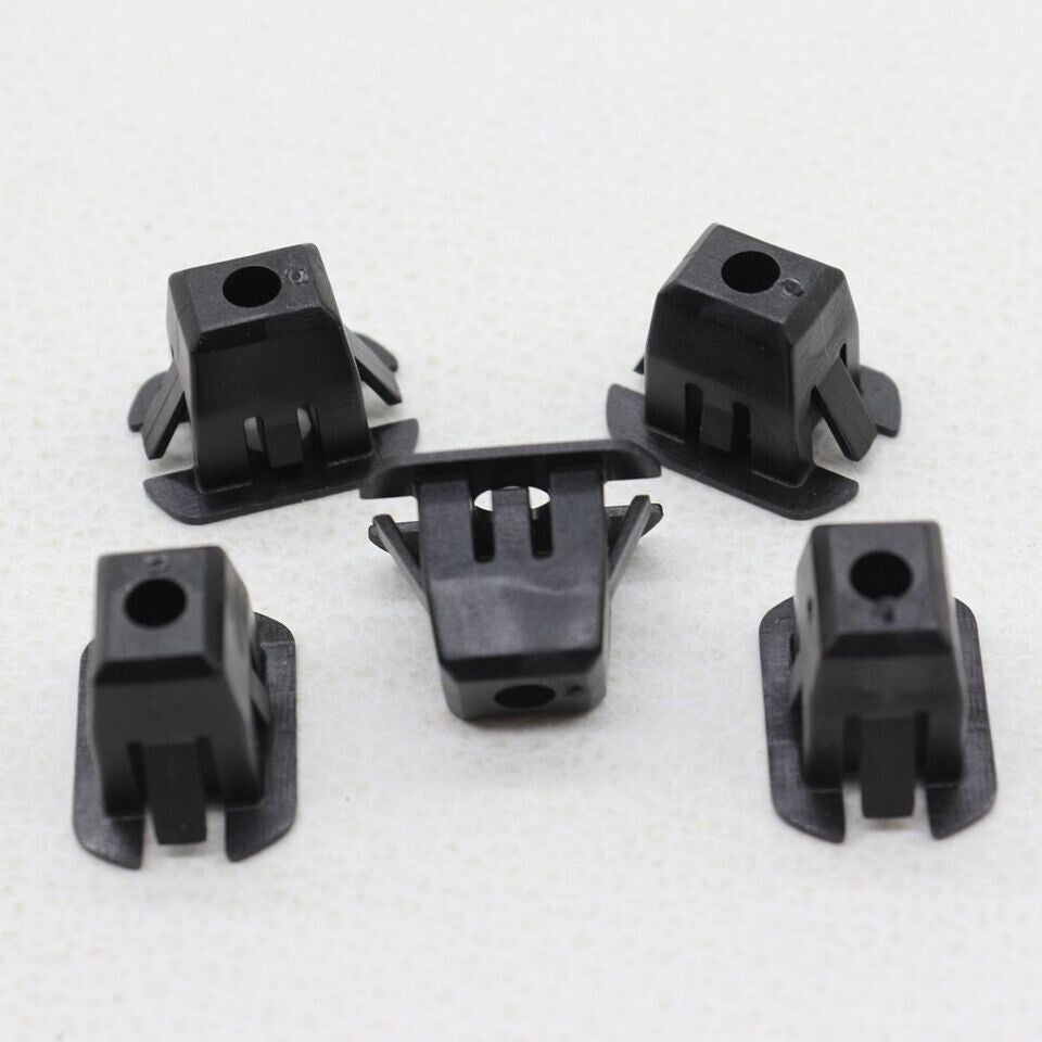 PORSCHE MACAN Trim Fixing Grommet 8K0837199 x2016