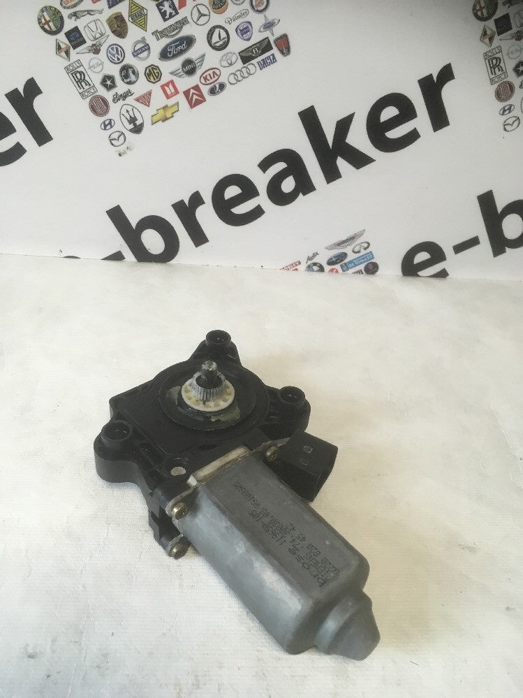 Electric Window Motor Front Right Side From a Mercedes C Class W203 00-050