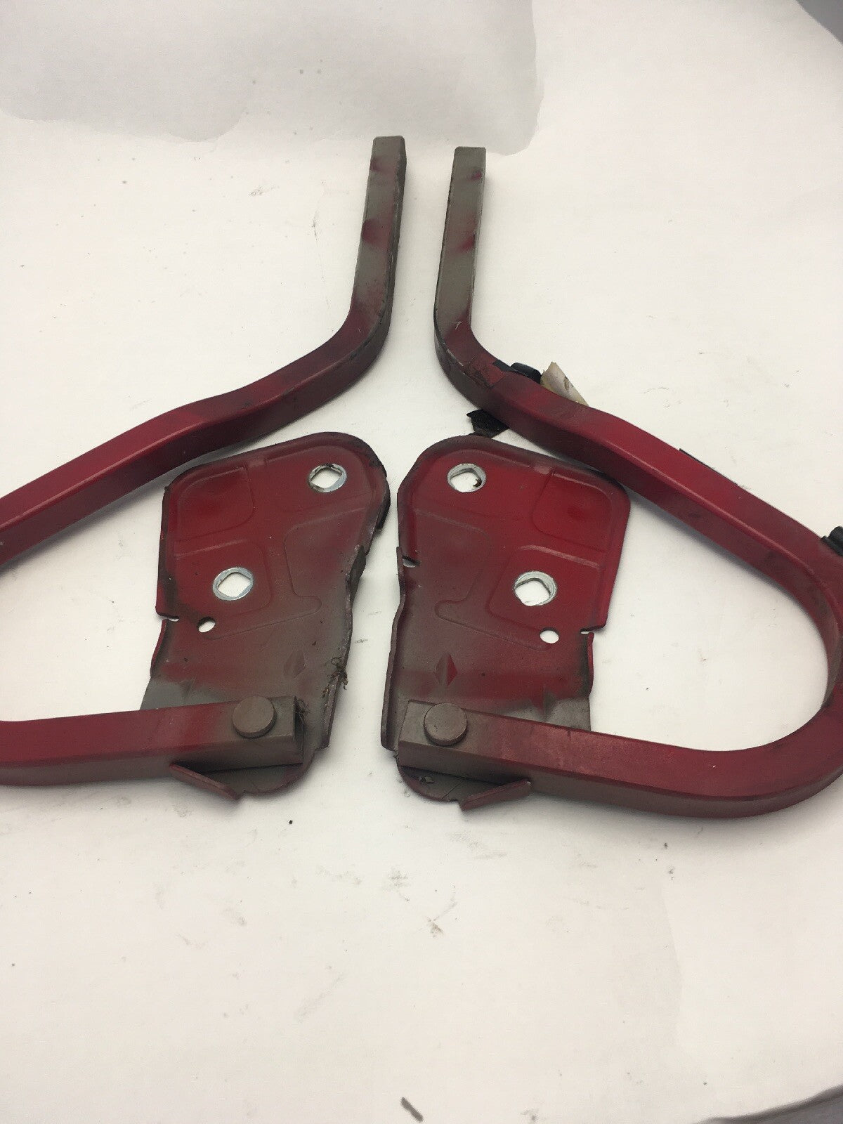 Pair Of Bonnet Hinge In Red From a Mini R50 R52 R53 01-060