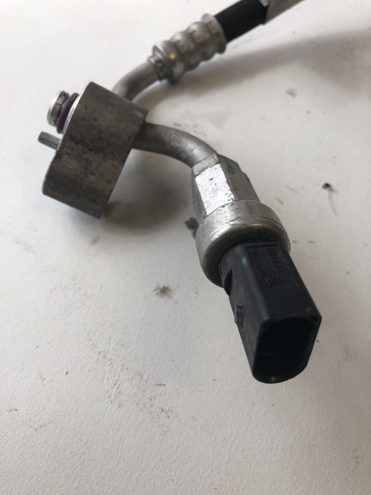 Air Conditioning Hose 7L0820741F from a Porsche 955 Cayenne 01-062