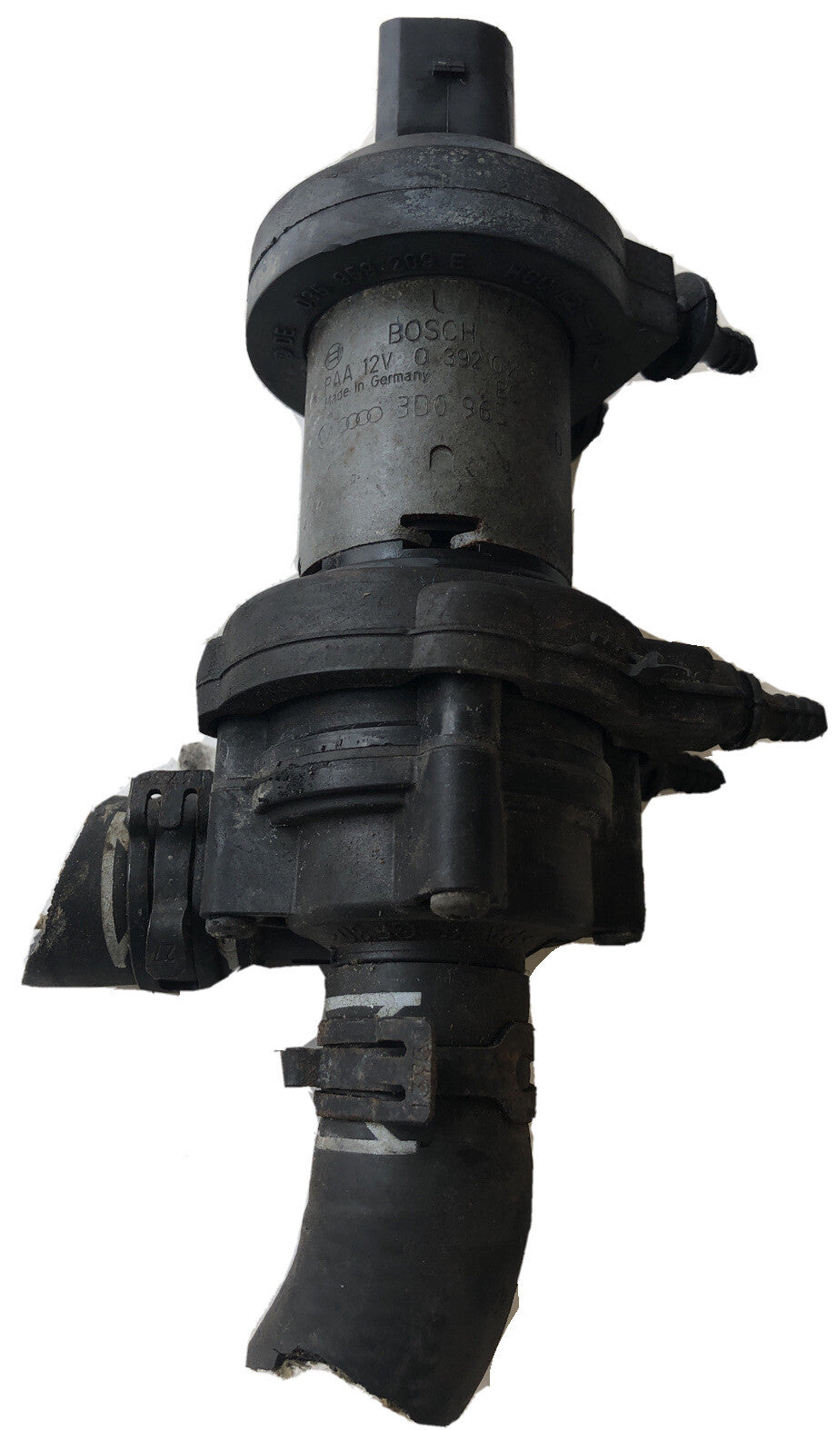 Auxiliary Water Pump 3D0965561D From a Porsche 955 Cayenne 01-060