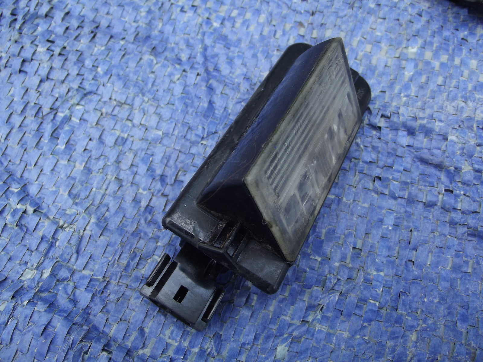 REAR NUMBER PLATE LIGHT from BMW E36 3 SERIES COUPE2