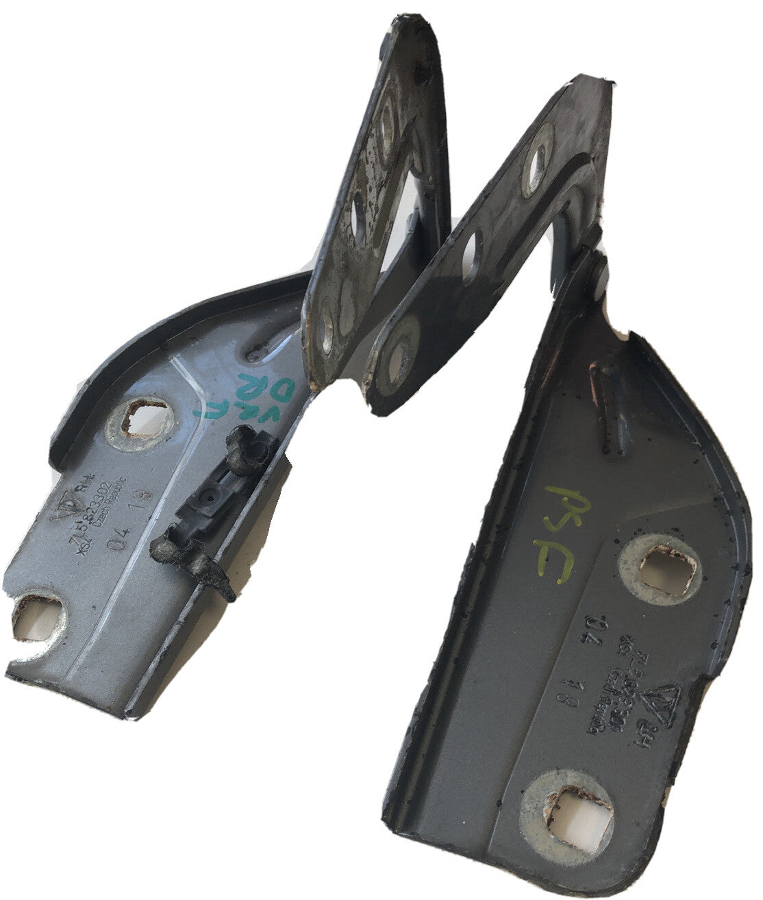 Bonnet Hinge Pair Grey Left & Right From a Porsche 955 Cayenne 01-060