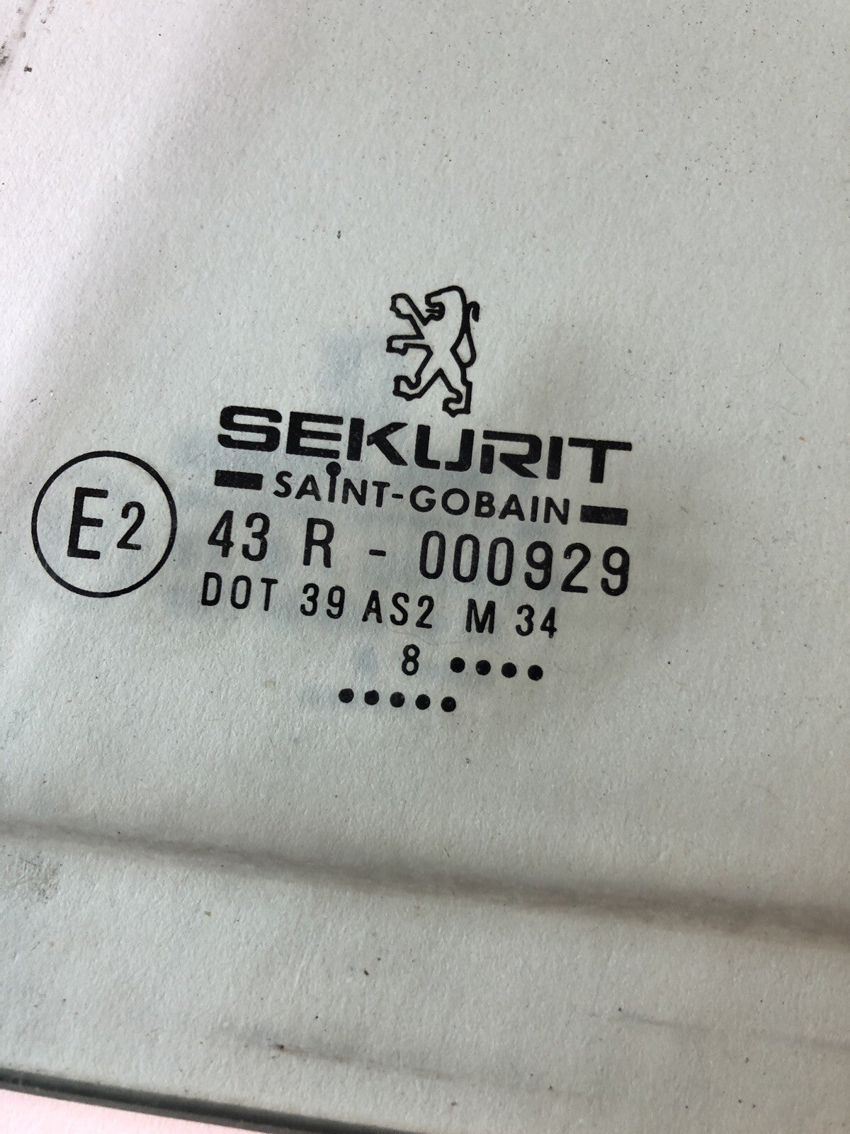 Peugeot 406 Estate Left  Rear Quarter Glass Window1