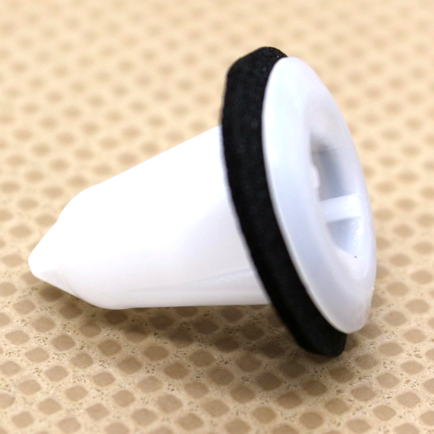 BMW Insulated Screw Grommet, Trim Panel Secure Mounting Clip Fastener 1998 On 2014