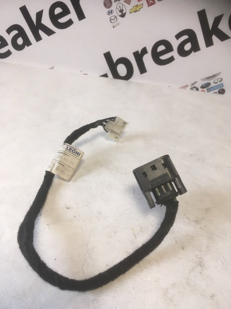 Electric Window Motor Plug Loom Front Right From a Mercedes C Class W203 00-051