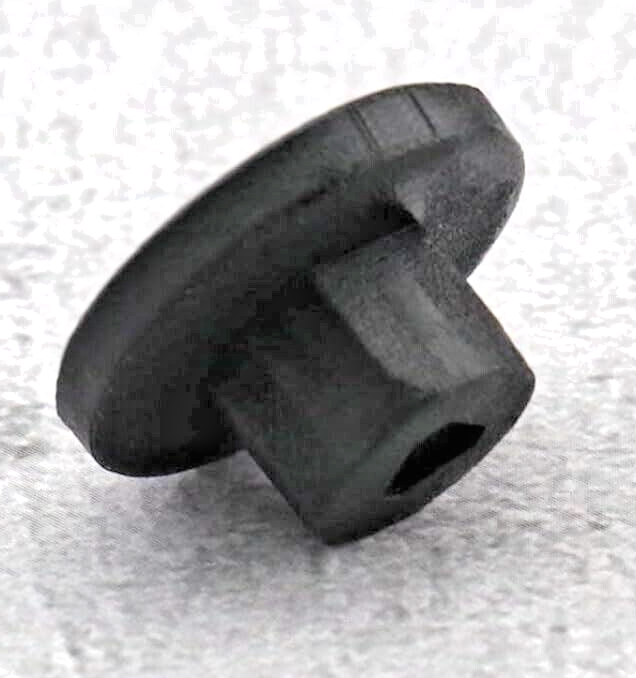 VW UNTHREADED PLASTIC NUTS ENGINE COVER UNDERTRAY SPLASH GUARDS 8E0825265C 20pcs22