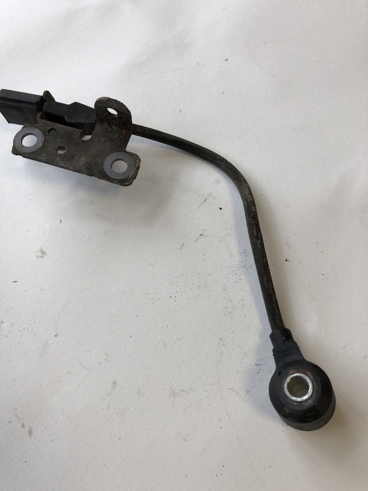 Knock Sensor 3.2 Engine From a Porsche 955 Cayenne 01-061