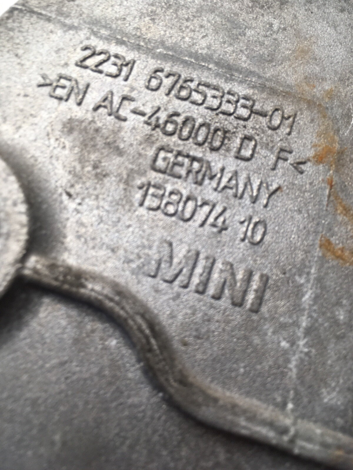 Gearbox Support Bracket 6765333 04-06 From a MINI R50 R524