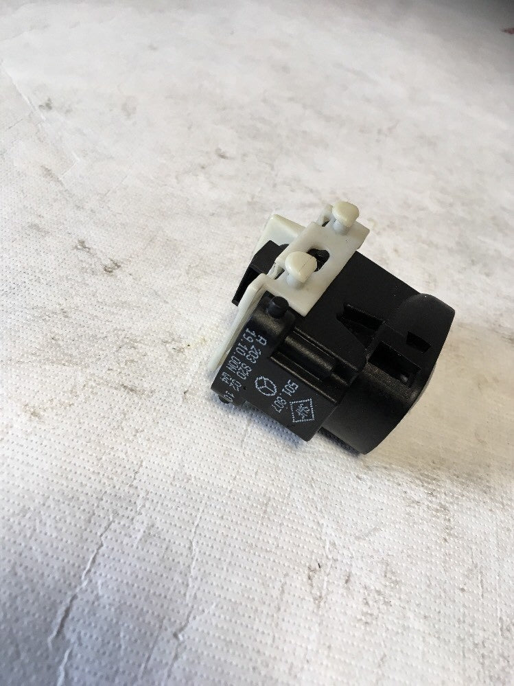 Electric Window Single Switch From a Mercedes C Class W203 00-052