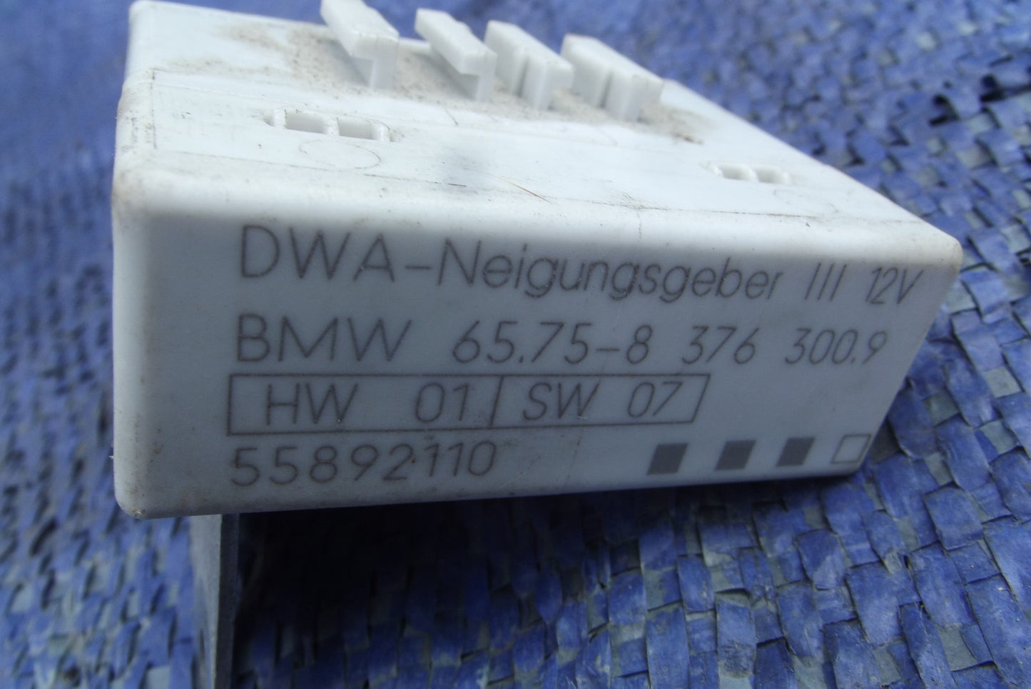 ALARM TILT INCLINATION TILT SENSOR  from a BMW E46 3 SERIES0