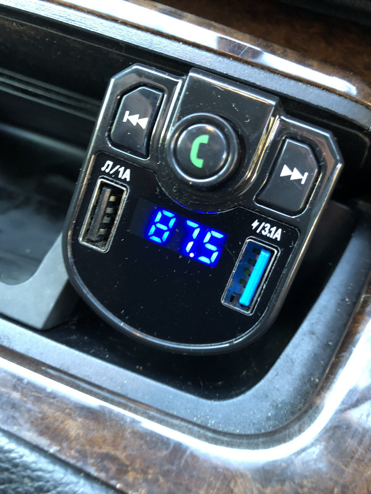 Bluetooth Hands-Free Car Kit with Dual USB Charger, FM Transmitter & MP3 Player2