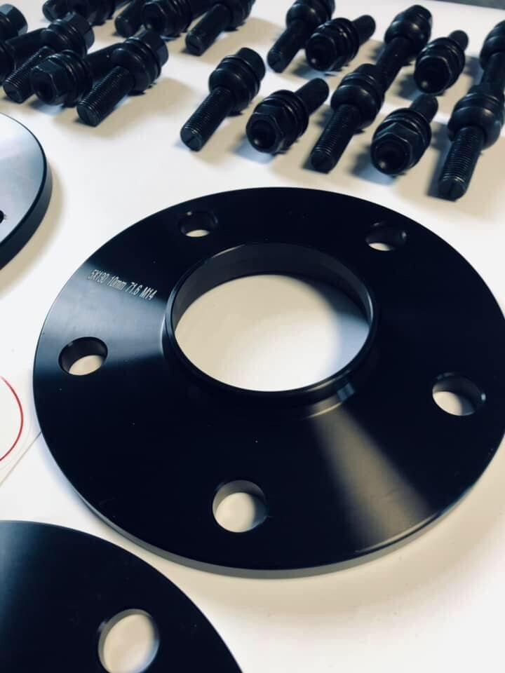 Porsche Wheel Spacers 20mm + Extended O.E Bolts Set Of 2 in Black 5x130 PSR9Line20