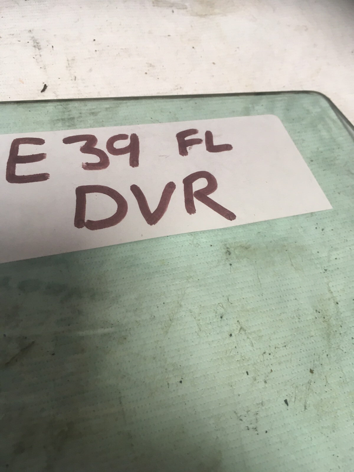 Window Glass Rear Right Door For a BMW E39 525i Facelift 20011