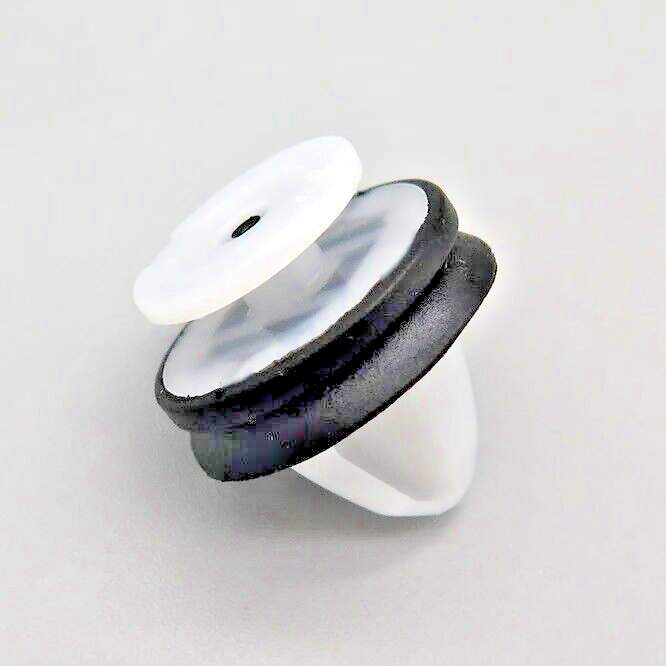 Land Range Rover Trim clips x5  Freelander Discovery Sport Evoque O.E.M LR0061017