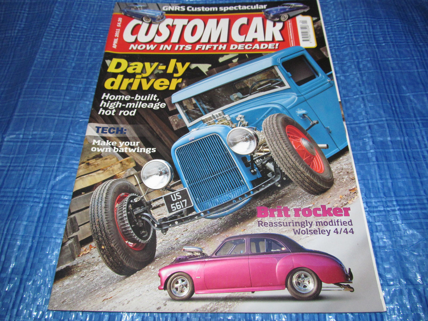 CUSTOM CAR MAGAZINE APRIL 2011 /   #bk10