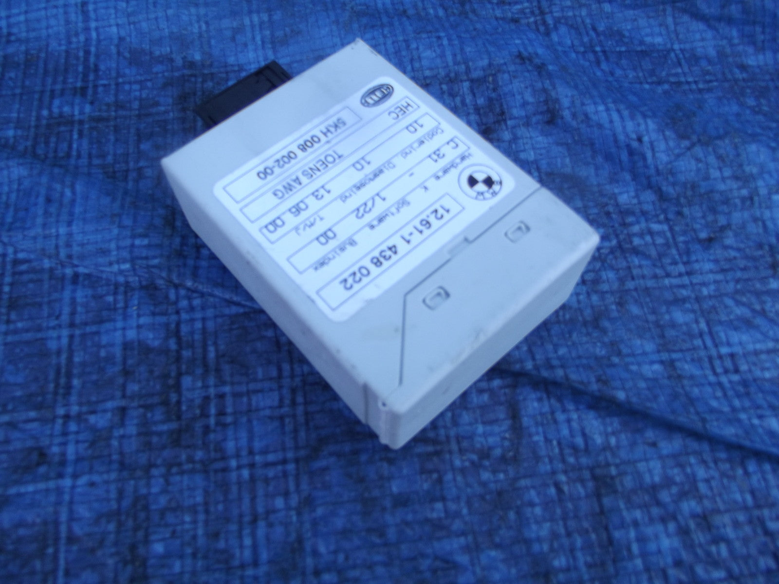 12611438022 OIL LEVEL SENSOR  RELAY MODULE from BMW E36 316i SPORT COMPACT1