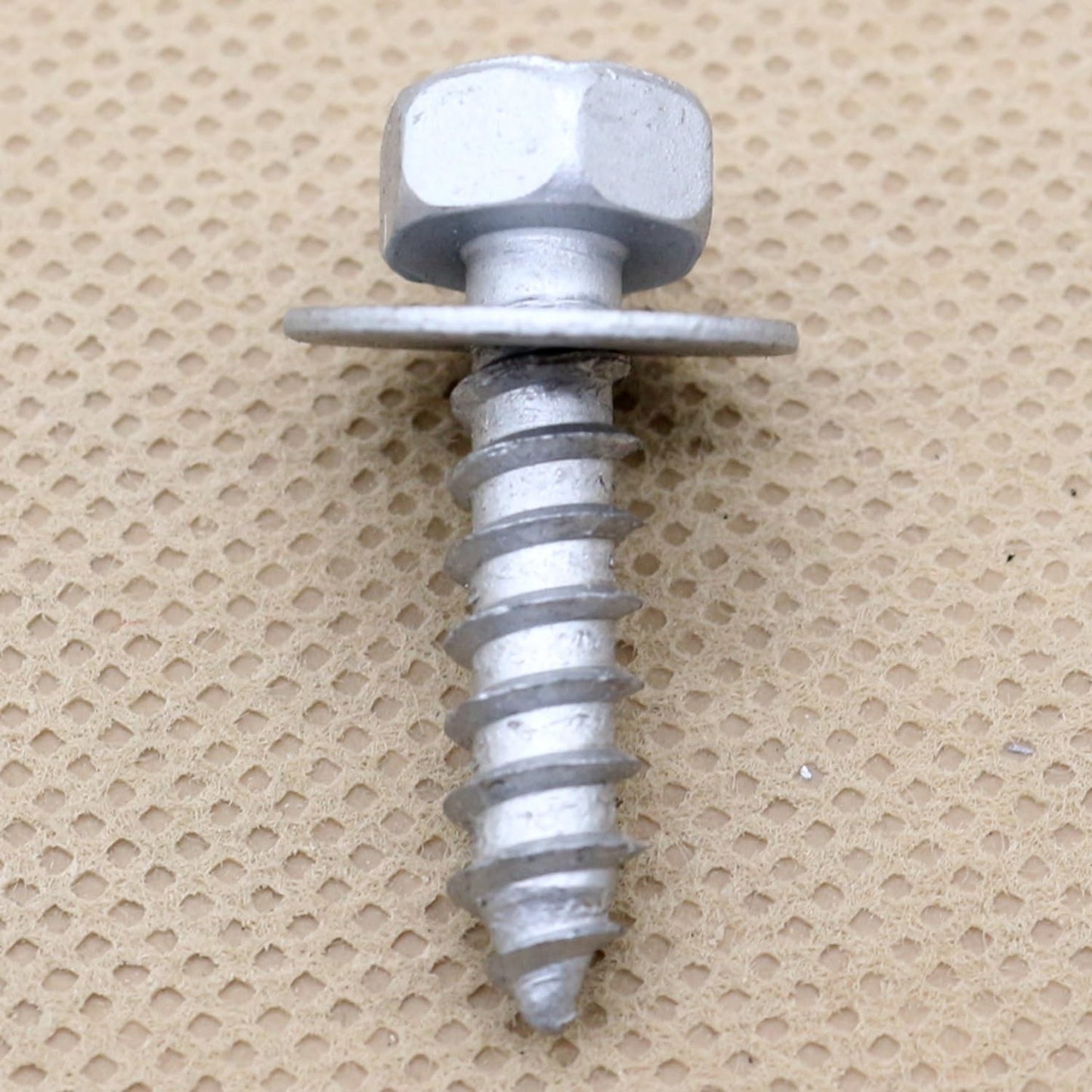 TOYOTA  Trim Panel Fastener Screw Bolt Auris Avensis Yaris Prius 90159-60488 1018