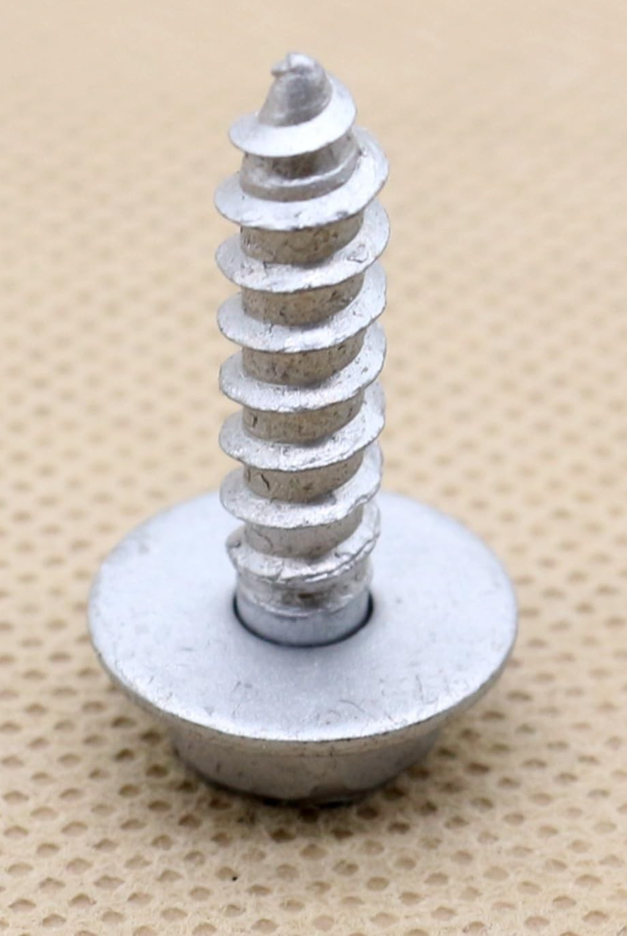 TOYOTA  Trim Panel Fastener Screw Bolt Auris Avensis Yaris Prius 90159-60488 2020