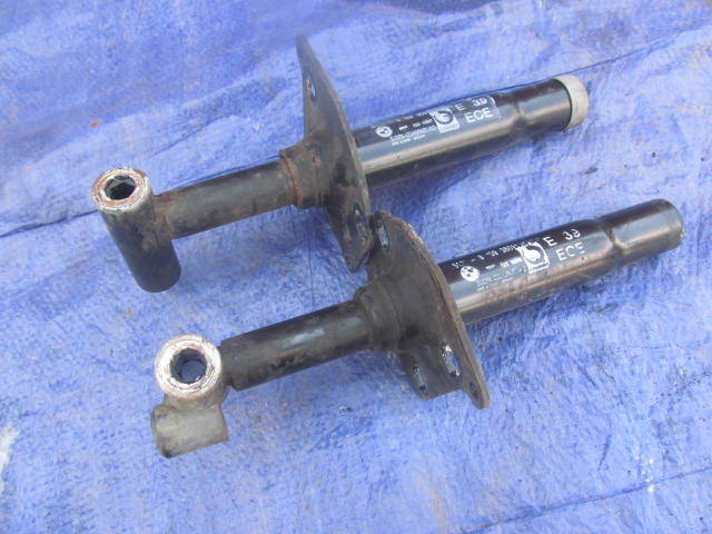 FRONT BUMPER BUMPER MOUNT LEGS x PAIR  from E39 BMW 523i SE SALOON 51
