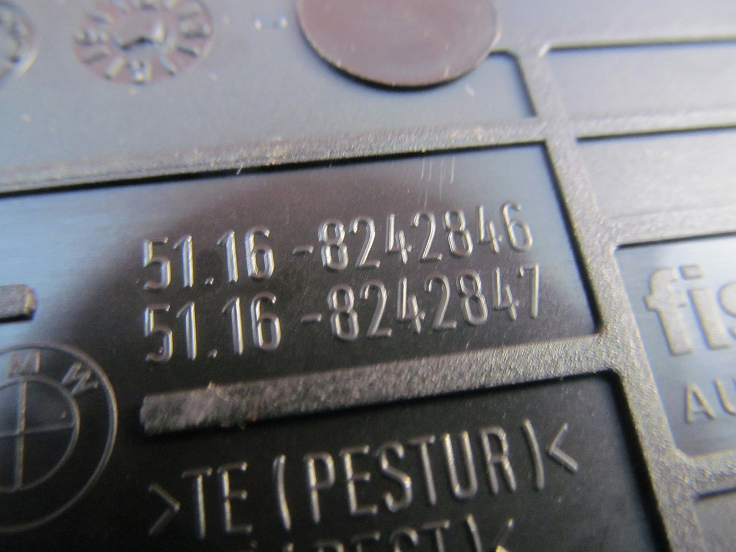 CENTER CONSOLE SMALL RUBBER MAT 51168242846 From E46 BMW 318i SE SALOON 20012