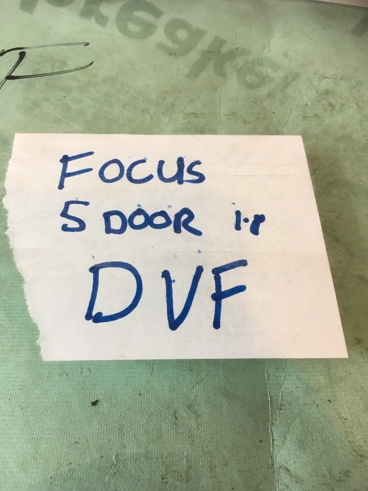 Window Glass Front Right for a Breaking Ford Focus 1.8 5 Door1