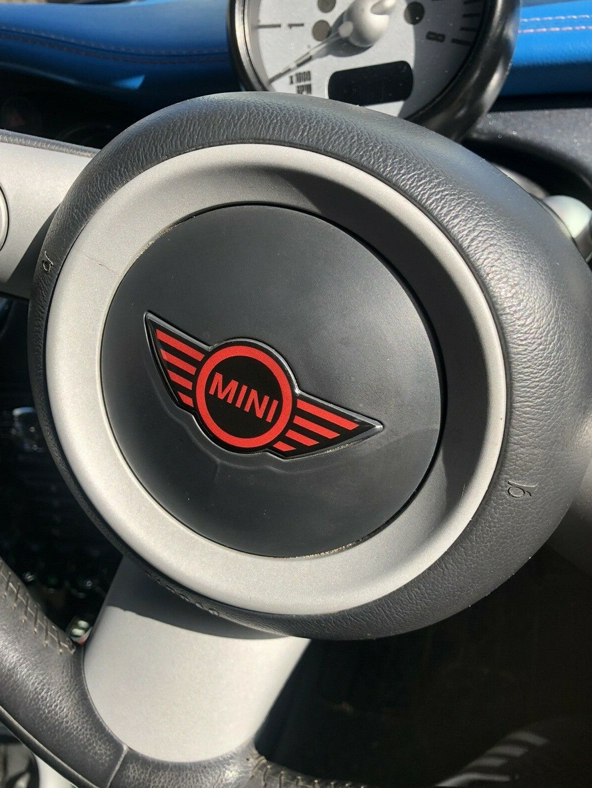 MINI Steering Wheel Logo Badge 3D Gel Domed in Red Mini Gen 1 R50 R52 R53 JCW0