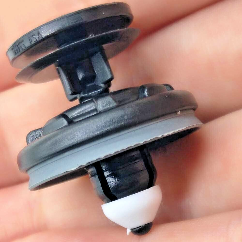 SKODA Door Card Panel Interior Trim Clips #6Q0868243 Qty x15 for Superb & Rapid19