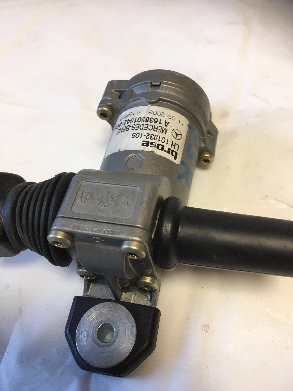 Opening Rear Quarter Left Window Motor 1638201342 From MERCEDES W1634