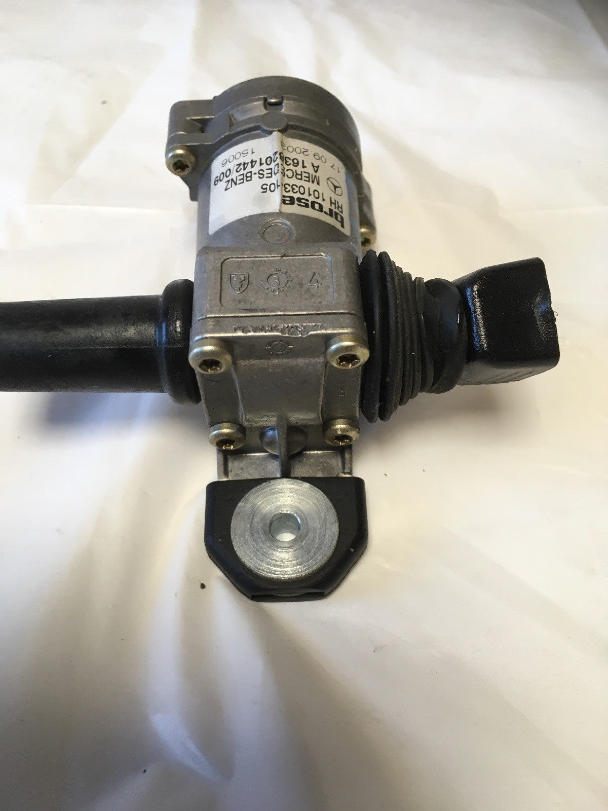 Opening Rear Quarter Right Window Motor 1638201442 From MERCEDES W1633