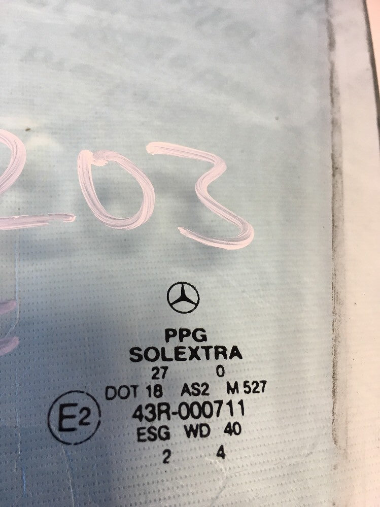 Window Glass Front Left for a Mercedes C Class W2031