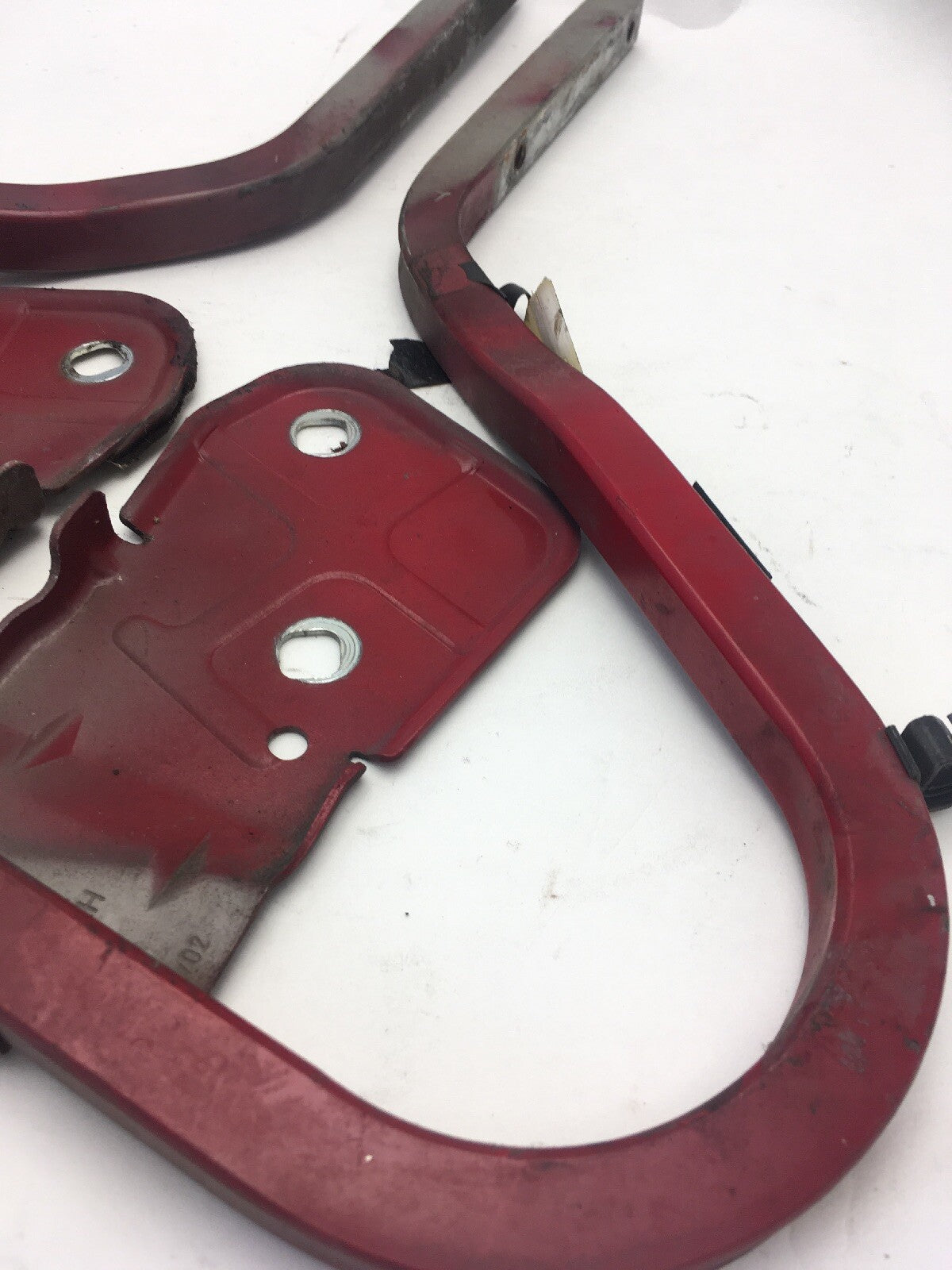 Pair Of Bonnet Hinge In Red From a Mini R50 R52 R53 01-062
