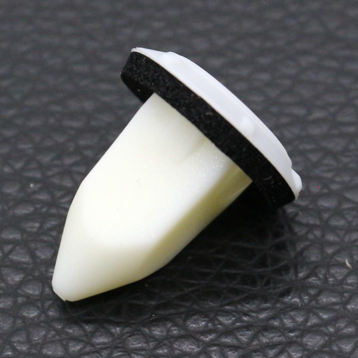 BMW Insulated Gromet for Trim Panel Fixing Secure Bodywork Fastener Clip Pack 1514